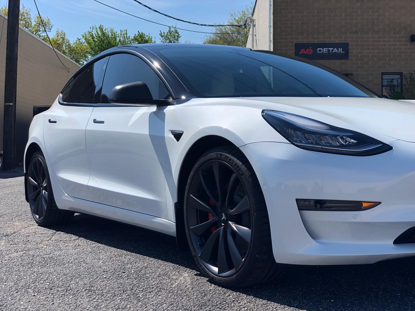 Auto detailed Tesla